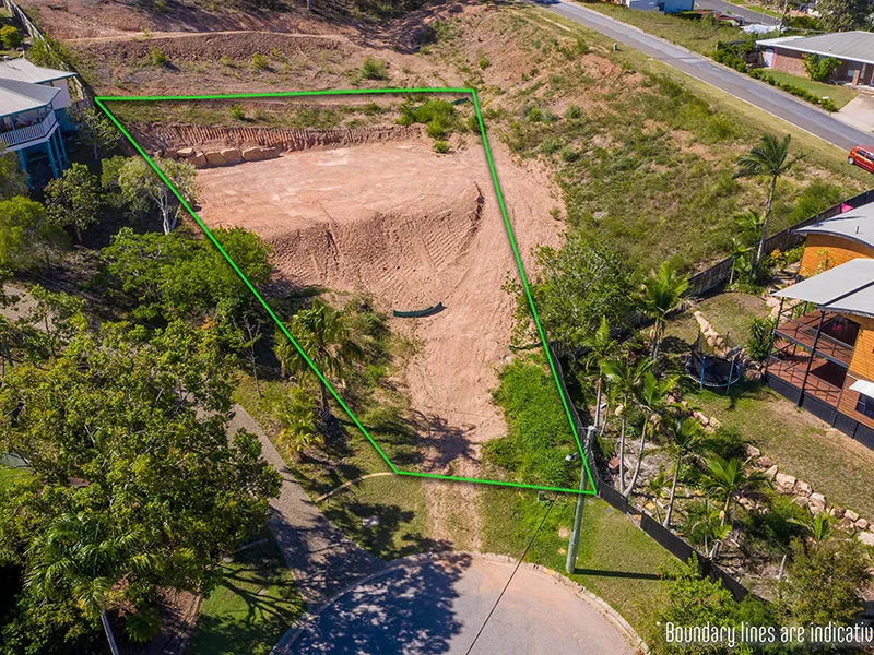 ELEVATED 1008M2 LOT IN QUIET CUL DE SAC