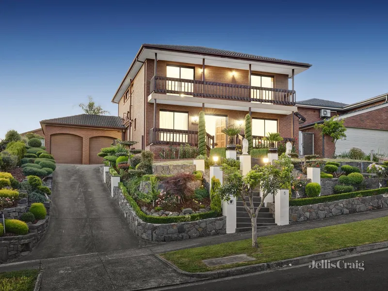 Unrivalled family lifestyle, neighbouring parkland