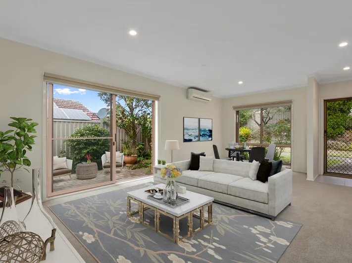 Beautifully refurbished, 3 Bedroom Unit