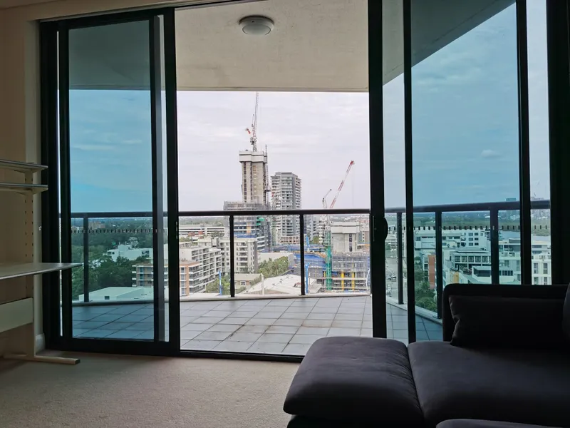 MODERN UNFURNISHED 2 BEDROOM APARTMENT - FOR LEASE - AVAILABLE NOW