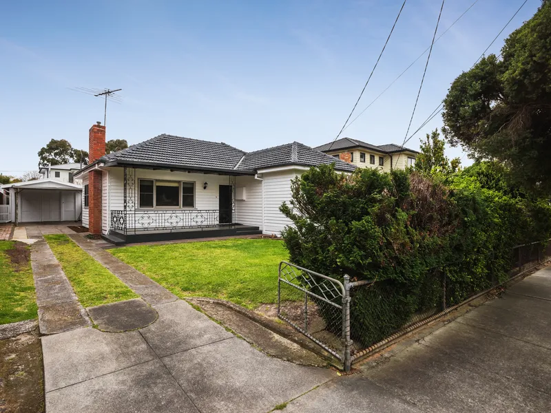 FRESHLY PAINTED | FLOORBOARDS | SPACIOUS YARD