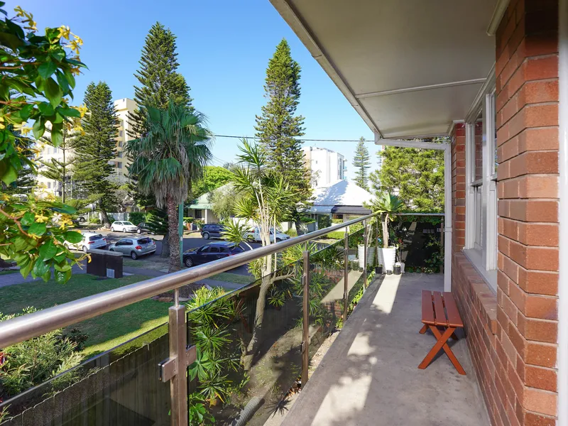 GREAT 2 BEDROOM APARTMENT STEPS TO THE BEACH!