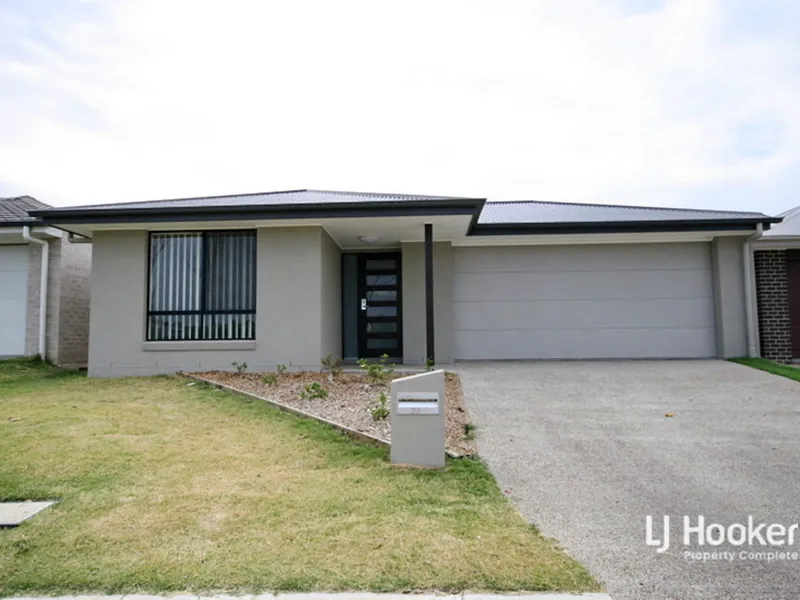 Beautiful Plantation Home In The Heart of Yarrabilba!!