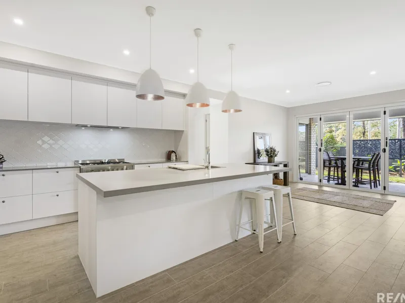 SPACIOUS AND BEAUTIFULLY DESIGNED FAMILY HOME ONLY TWO YEARS OLD