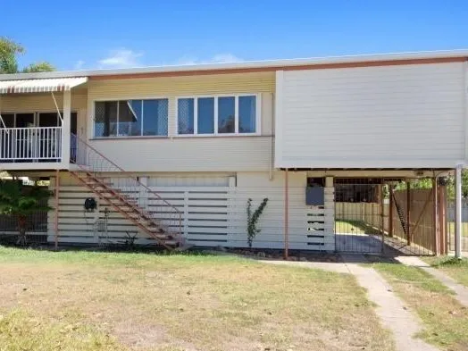 High Set Home on Primrose!