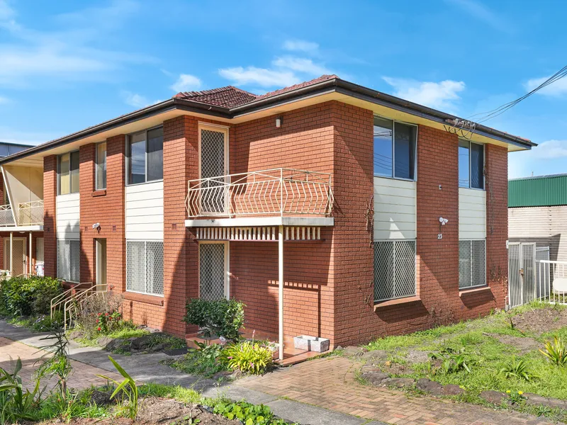 Charming 2-bedroom unit in the heart of Warrawong!