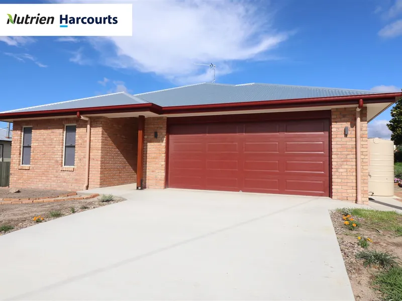 Brand NEW  -  Stanthorpe QLD - 3-4 Bedroom Brick home