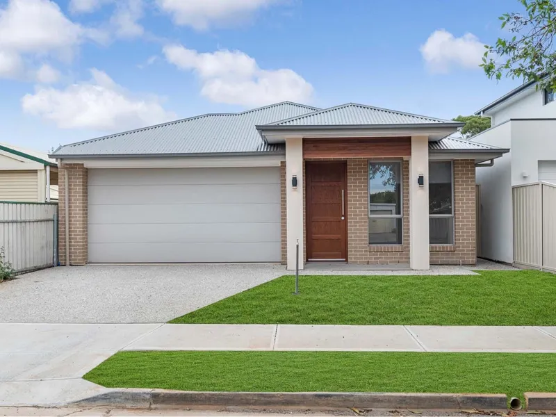 Location & Lifestyle – Great parcel of land to make your hopes and dreams come true!