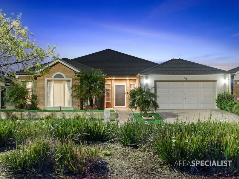 Listed AS-Grandeur Living with Walking Distance to Everything!!!