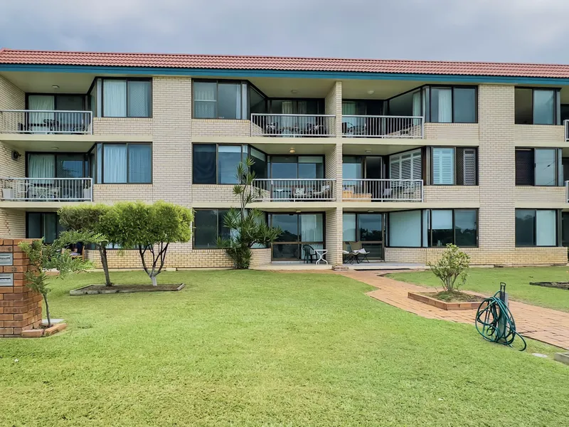 Beachfront Unit Lammermoor