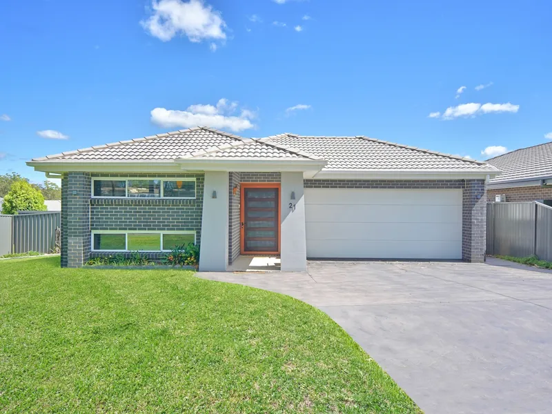 YOUR DREAM HOME IS HERE 