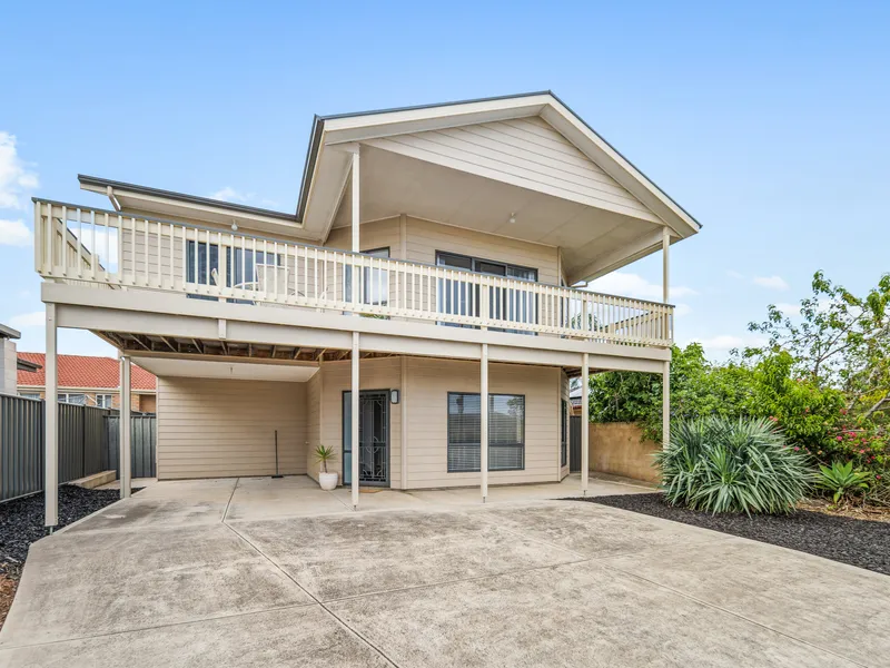 Looking for a seachange just minutes to the beach?