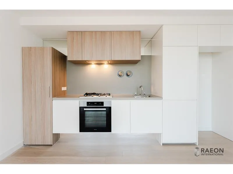 QUEENS PLACE | BRAND NEW TWO BEDROOM | RIGHT IN THE HEART OF MELBOURNE CBD