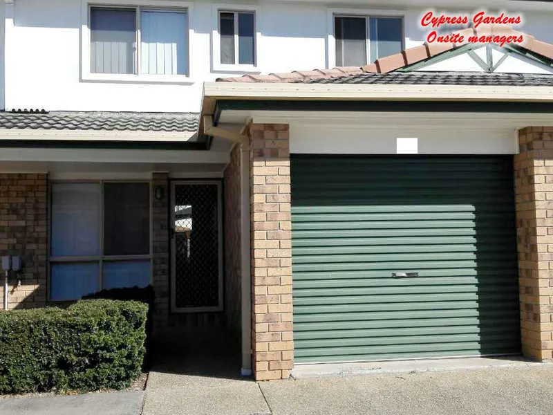 Great location townhouse for rent