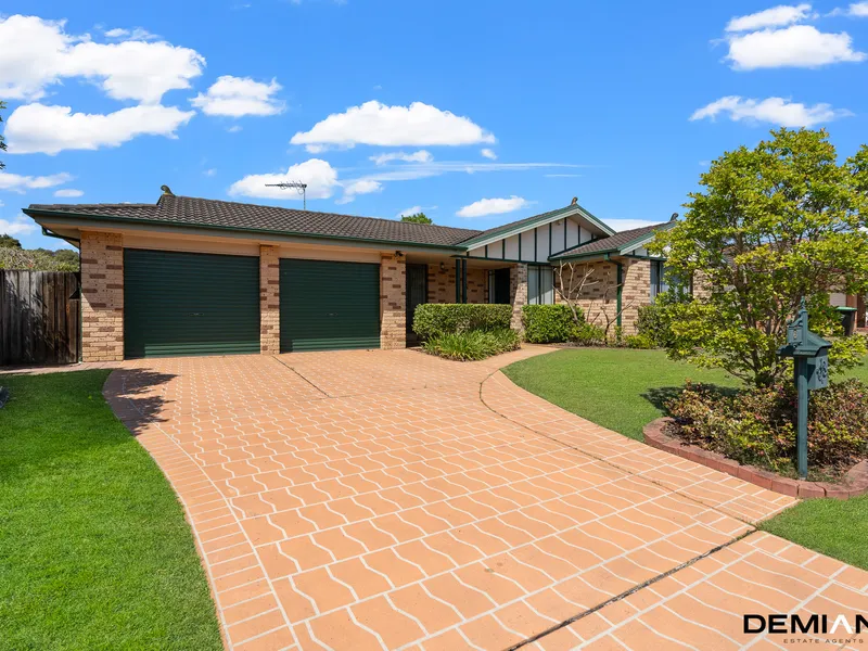 This is 6 Hyde Park, and there's plenty here to ignite your spark. 5 beds, 3 baths, 2 ensuites and in a seriously good spot, it really makes its mark.