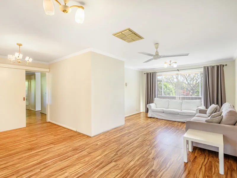 FULLY FURNISHED FAMILY HOME!