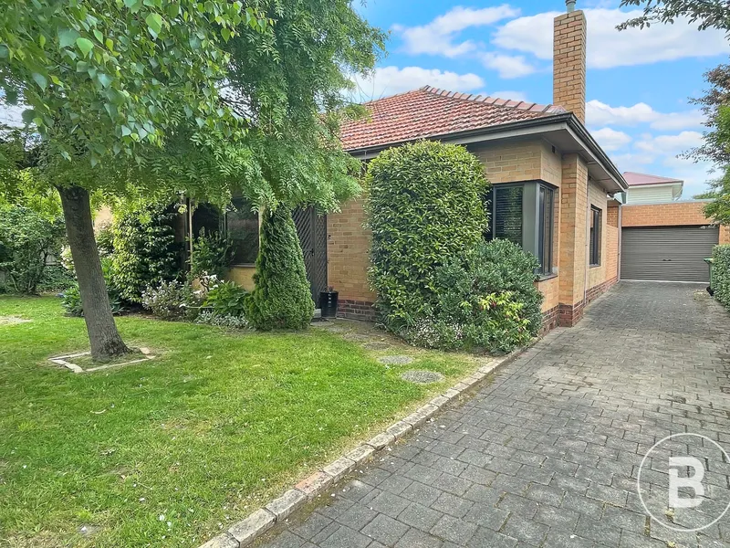 FAMILY HOME IN FANTASTIC CENTRAL LOCATION