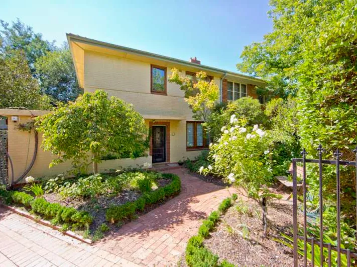 Combining Old World Charm with Sustainable Contemporary Living