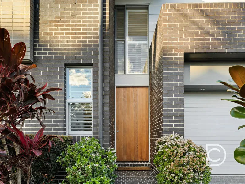 Contemporary duplex with high-end finishes.