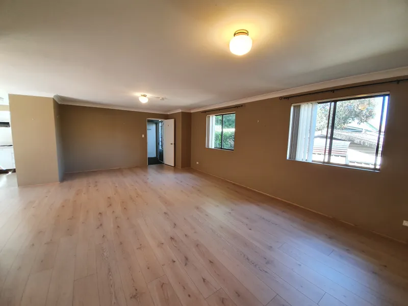 SPACIOUS & CONVENIENT WITH LOCK-UP GARAGE