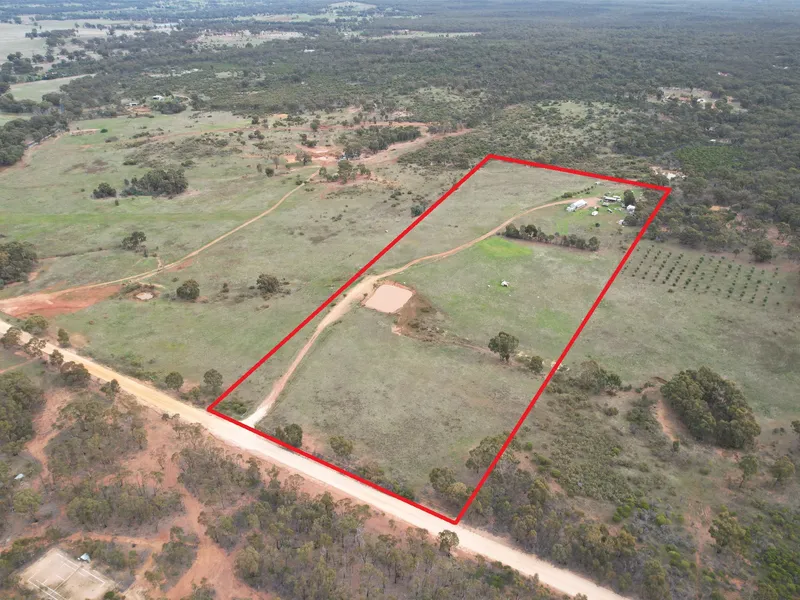 Rural Getaway Off Grid