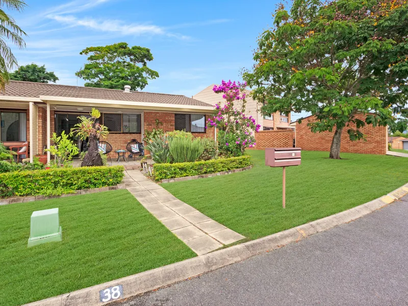 Tranquil living in Miami Retirement Village