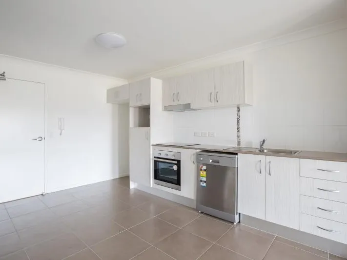 COME HOME TO YOUR NEW EAGLEBY APARTMENT