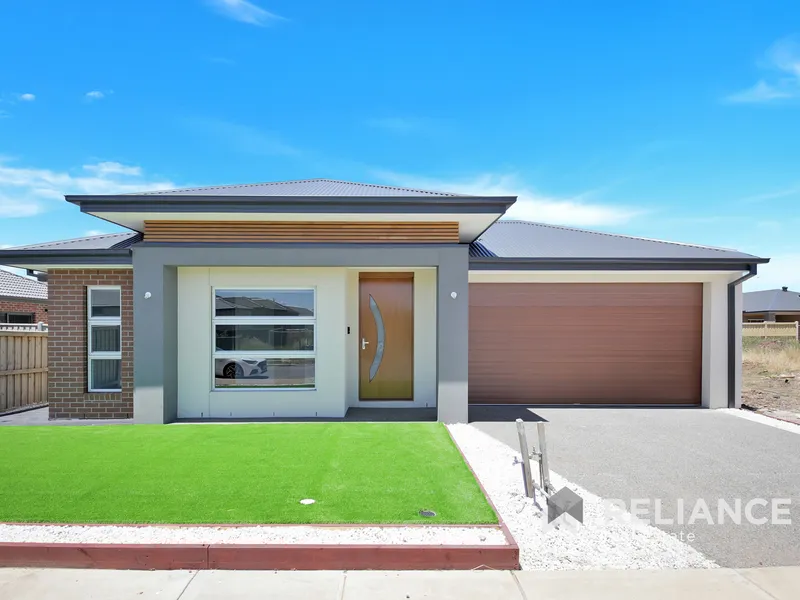 Brand New Family Home At Emerald Park Estate!!