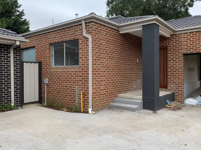 Brand New Unit!!!!!!!!!