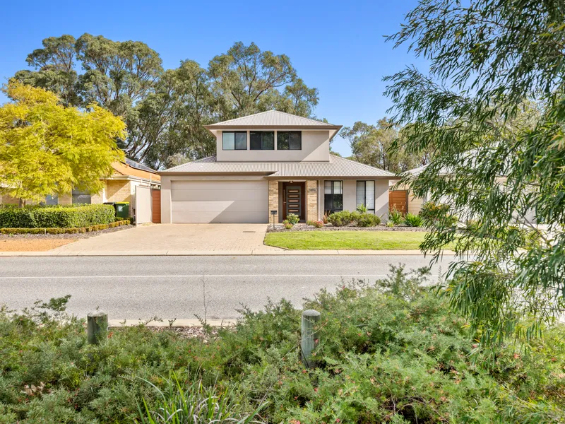 Stunning Golf Course Residence