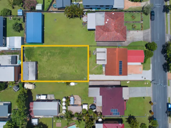 600m2 Flat Land ready to build - UNDER CONTRACT