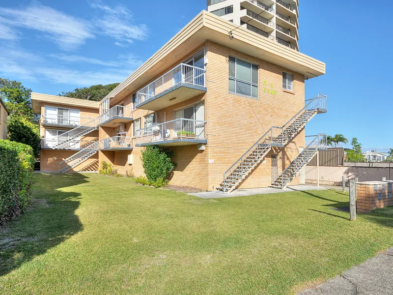 RIVER VIEWS - QUIET, NEAT AND TIDY