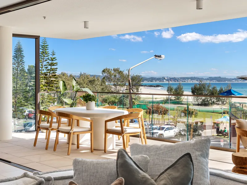 Brand New Apartment Overlooking Greenmount Beach