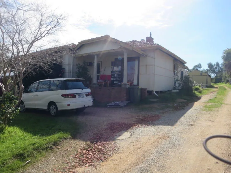 GREENMOUNT - House with Large Block for sale