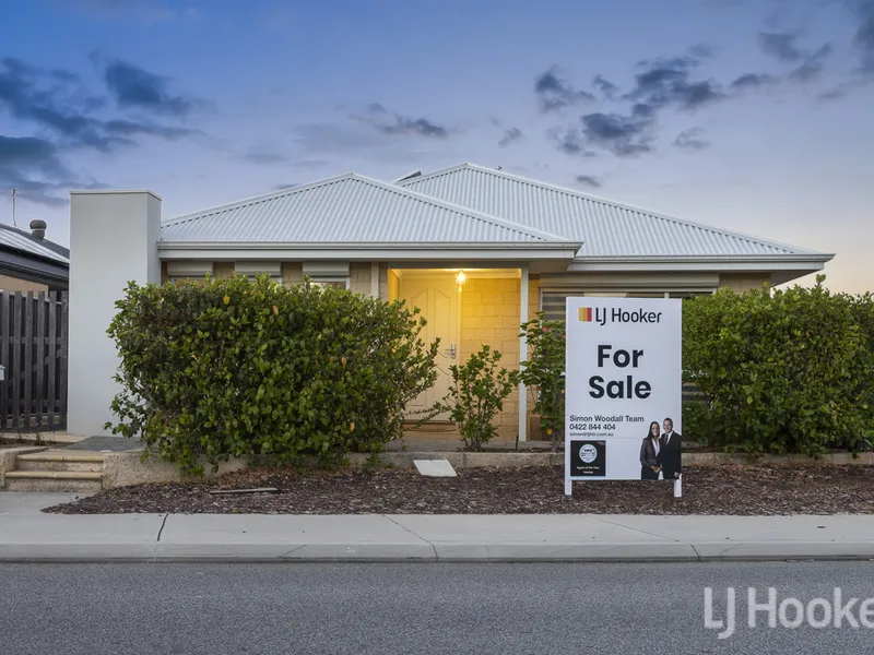 Luxurious Corner Block Home with ALL The Extras!