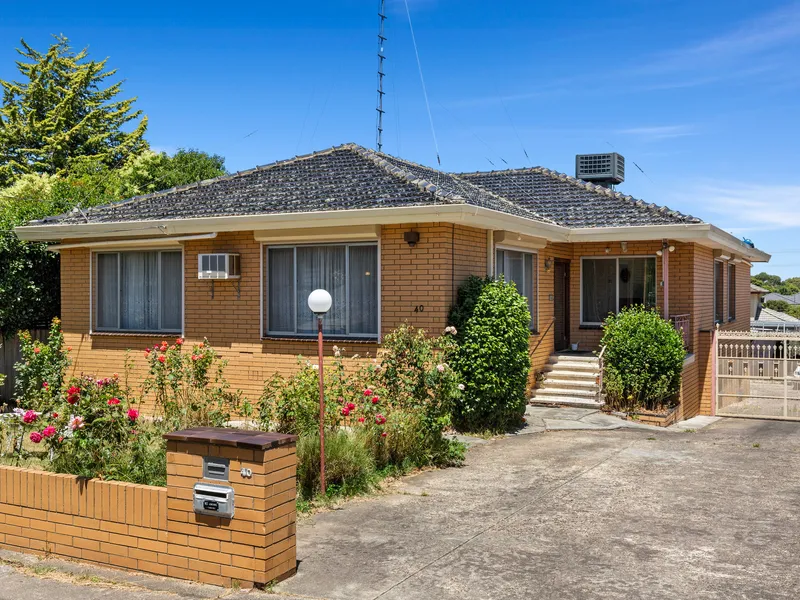 Large family home with 2 x double garages