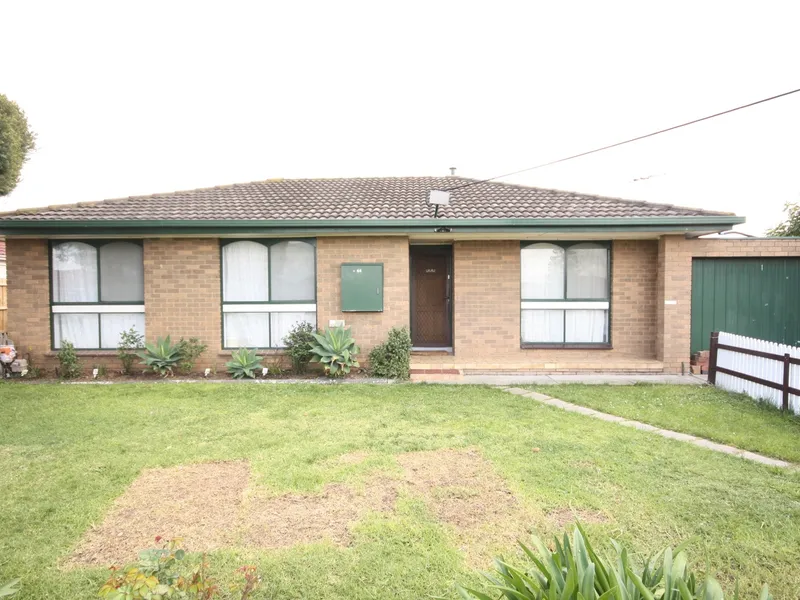 Previously Renovated-10 minutes to Train Station and Glenroy shopping strip.