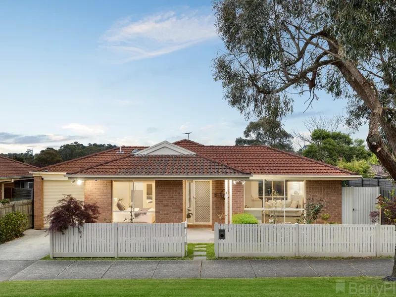 Contemporary haven, convenient locale.