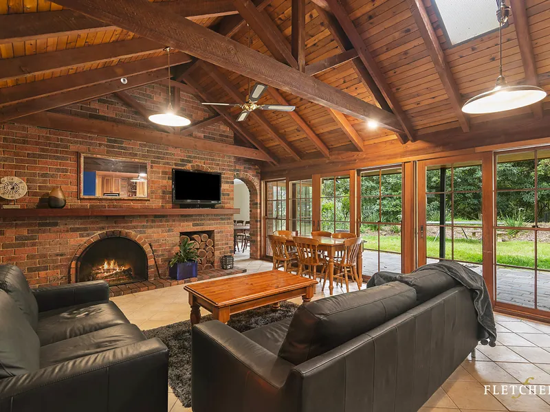 Rare opportunity fully furnished stunning high end home - 6 month lease only.