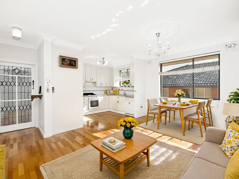 Central Location, lifestyle and abundance of character and charm
