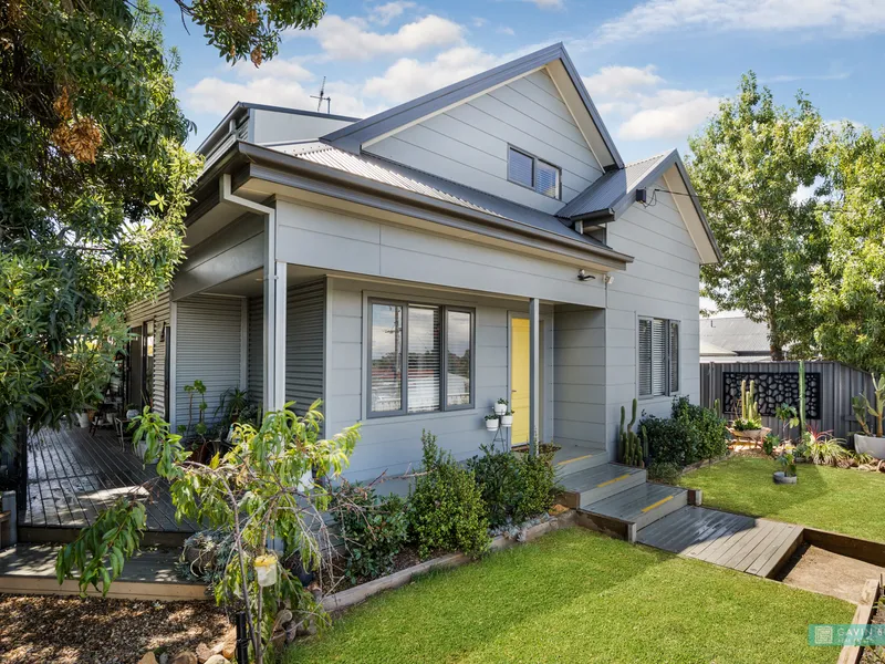 Delightful story book here with many chapters! Very impressive home