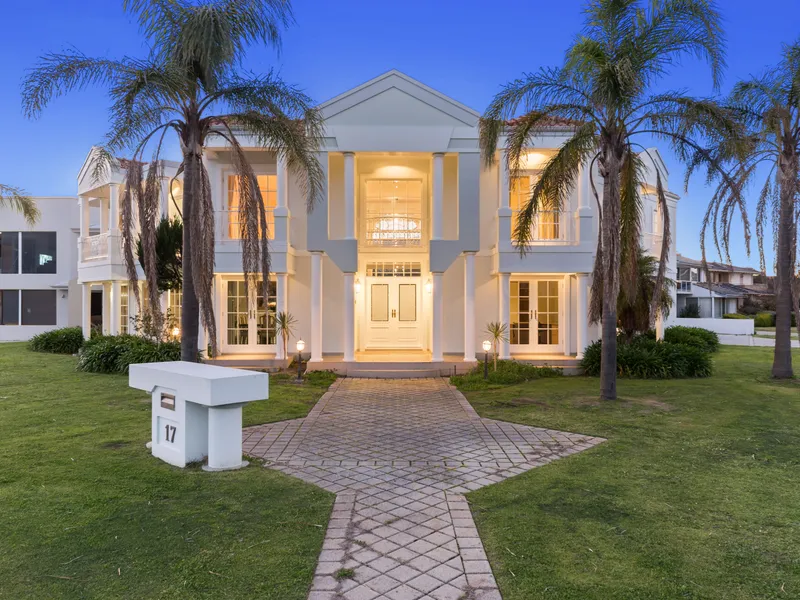 RIVERSIDE RESIDENCE! SPACIOUS MANSION!