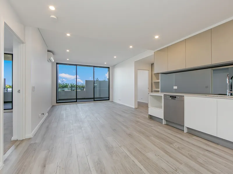 BRAND NEW One Bed Apartment Plus Study - FOOTSTEP TO SYDNEY METRO & New Residential Community