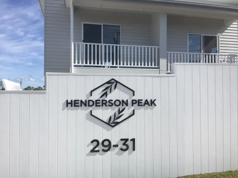 Almost BRAND NEW TOWNHOUSES !! (18months old) Executive Living at its finest