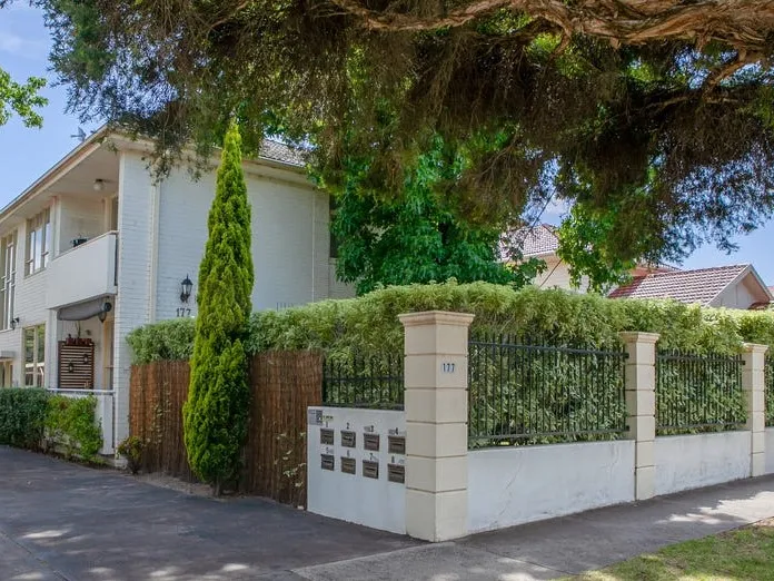 Two-Bedroom Ground Floor Apartment!