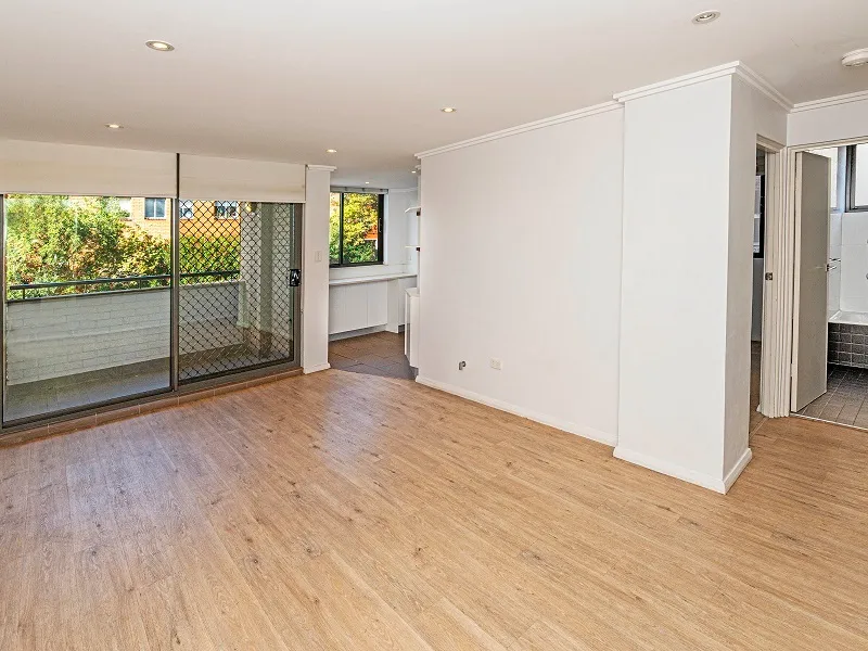 Kensington - LOCATION + CONVENIENCE!!!