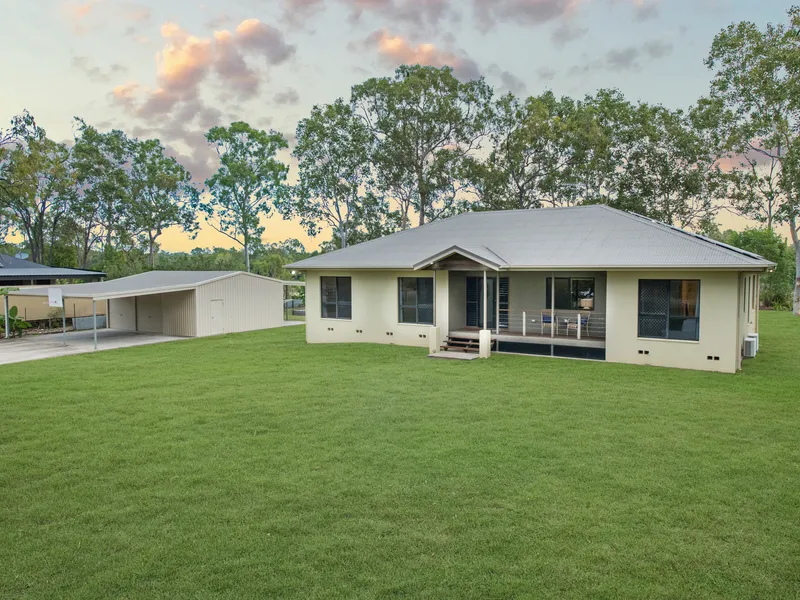 Full river frontage offering a lifestyle not many get to enjoy...