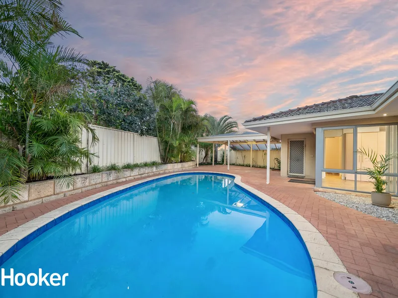 Family Home with Pool and Views