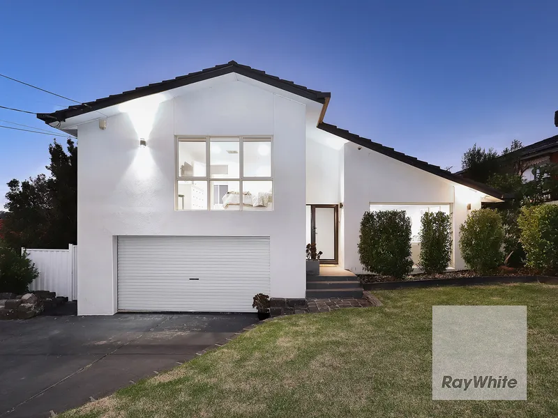 Flair and Flexibility with Sweeping Valley Views