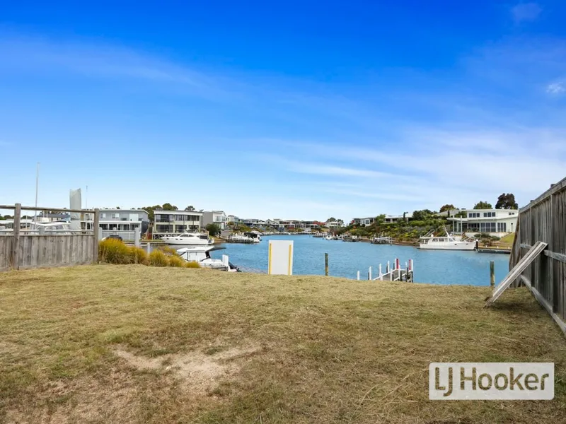 RARE WATERFRONT DREAM ON THE CANAL WITH YOUR OWN JETTY!